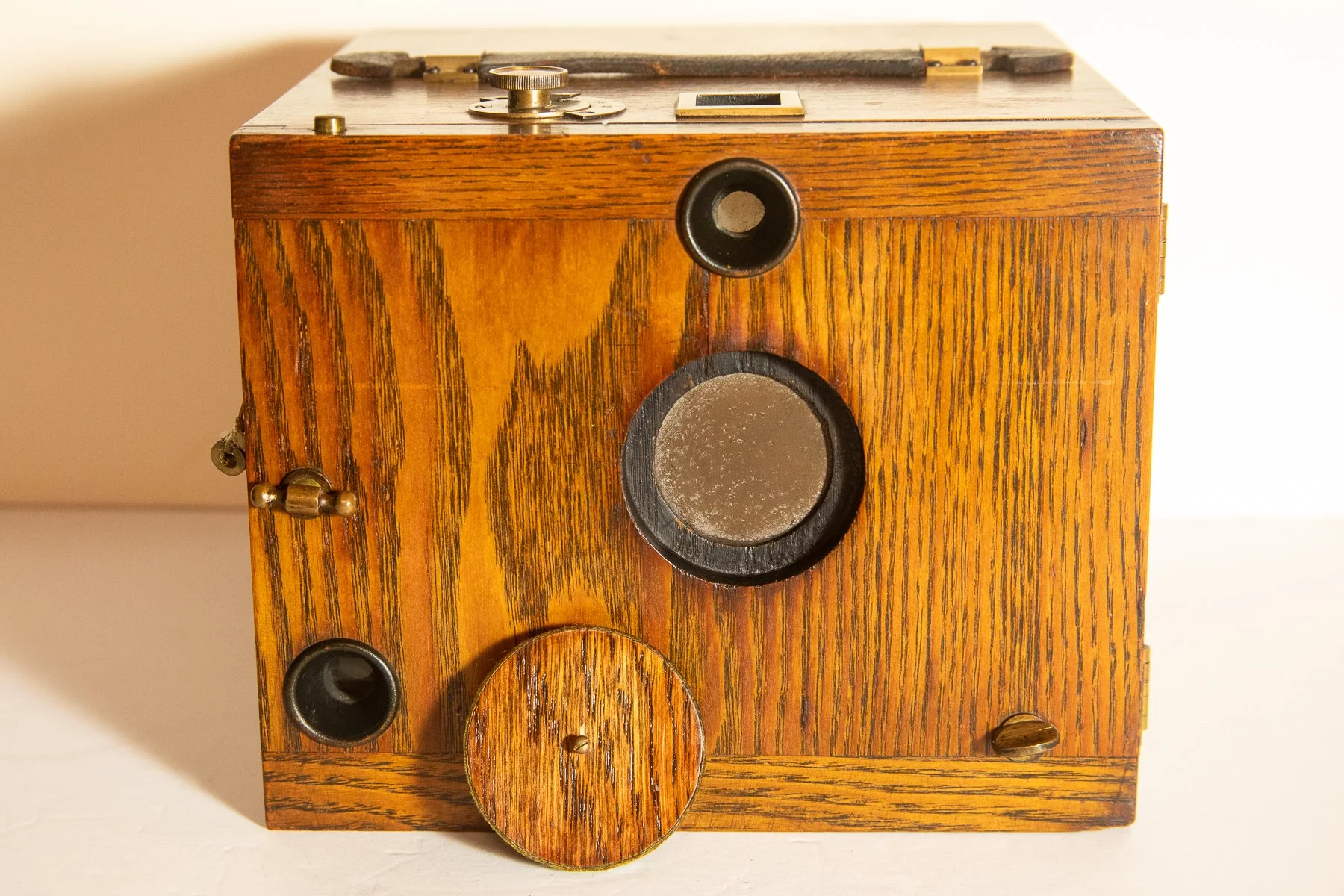 General 5 — Stuart Fabe's Antique Camera Collection